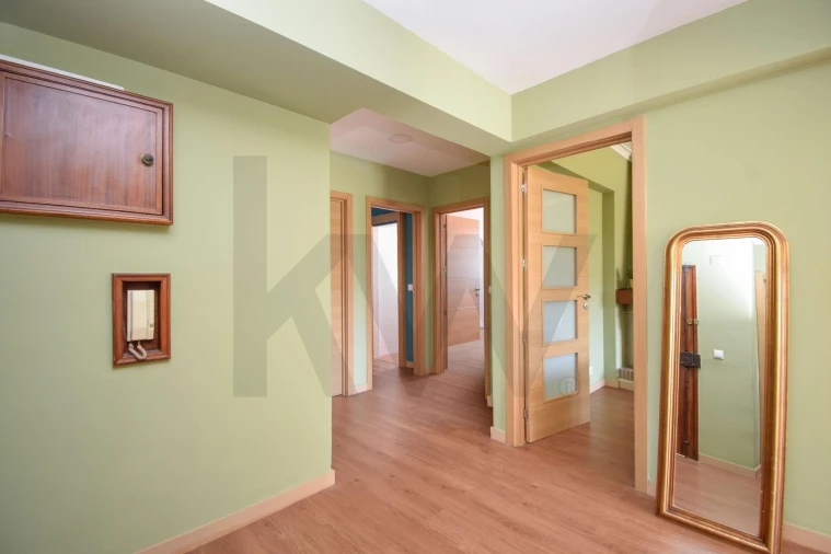 Apartamento T3 para Venda em Loures Foto 2