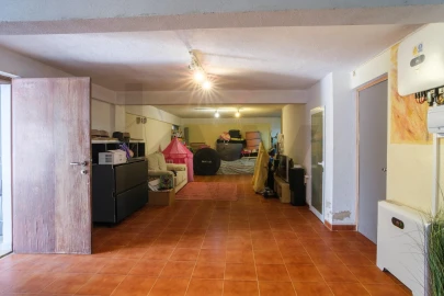 Moradia T5 para Venda em Charneca de Caparica e Sobreda