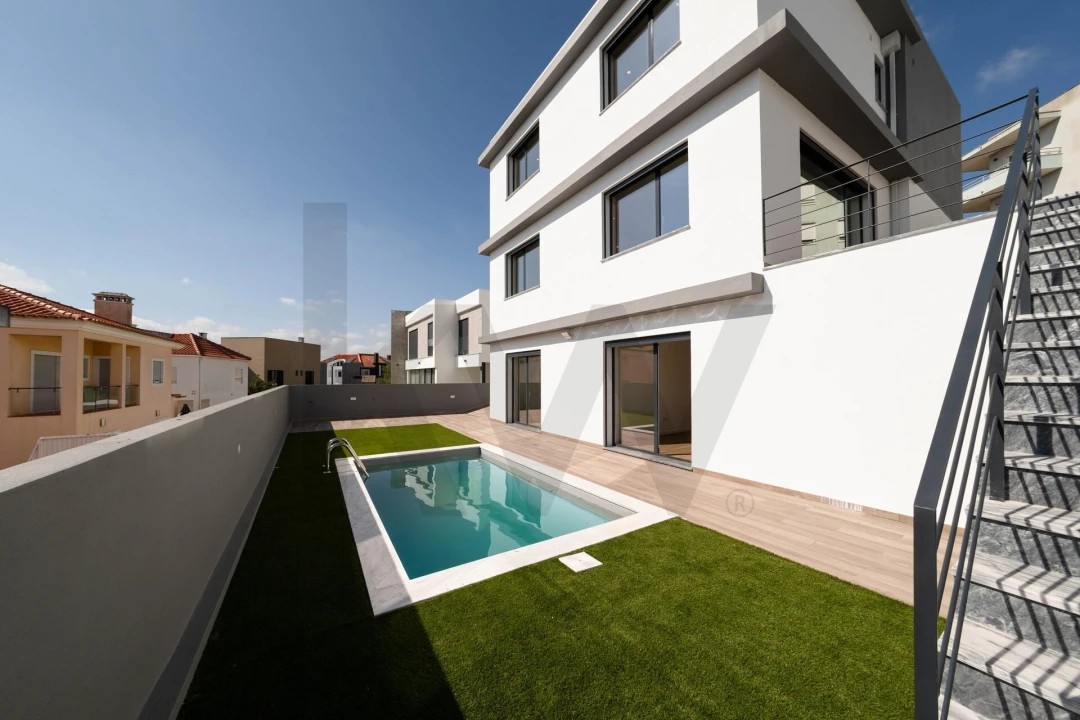 Moradia T5 para Venda em Porto Salvo Foto 20