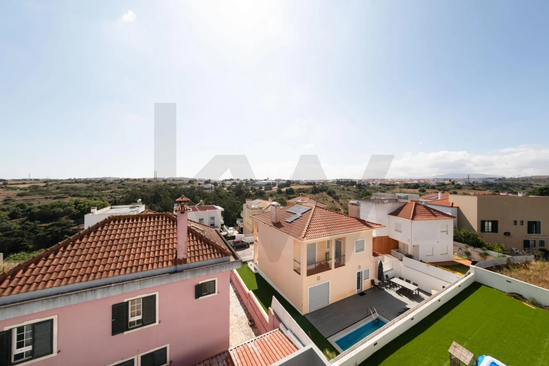 Moradia T5 para Venda em Porto Salvo Foto 18