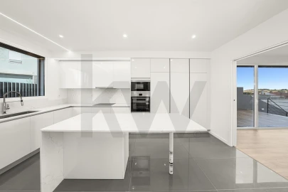 Moradia T5 para Venda em Porto Salvo