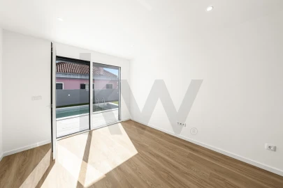 Moradia T5 para Venda em Porto Salvo