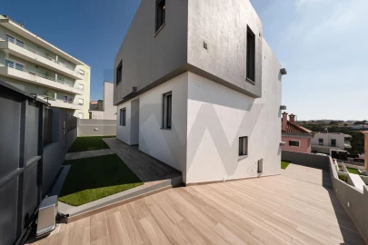 Moradia T5 para Venda em Porto Salvo