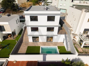 Moradia T5 para Venda em Porto Salvo