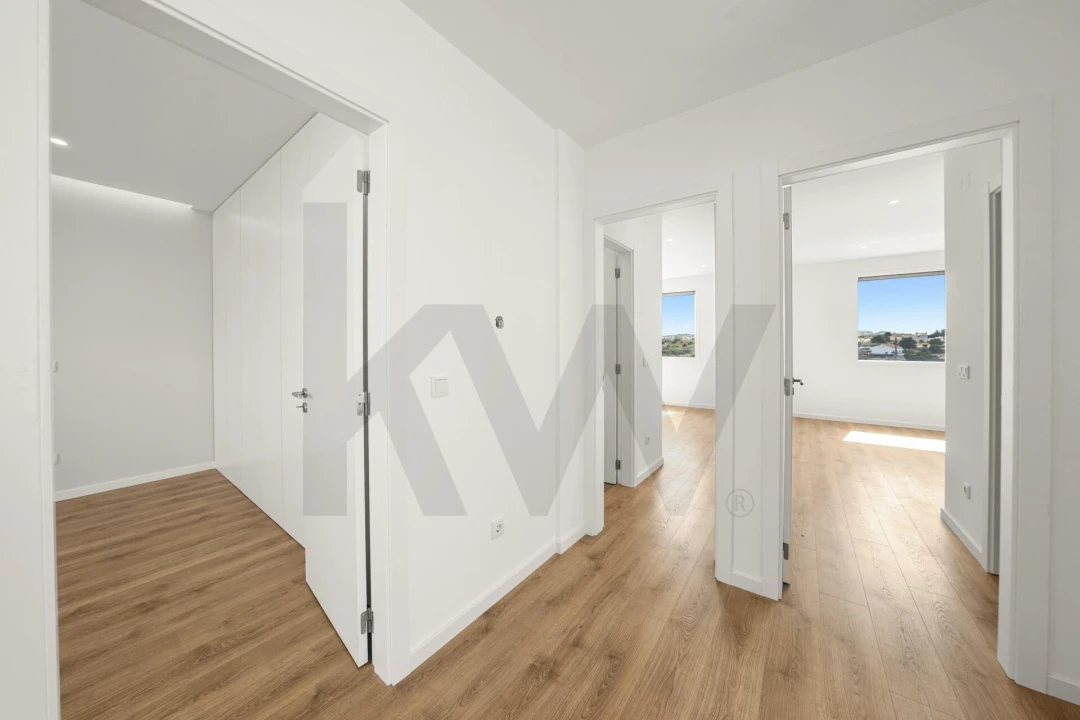 Moradia T5 para Venda em Porto Salvo Foto 46