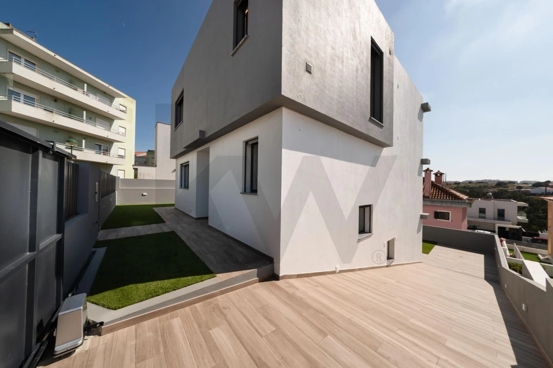 Moradia T5 para Venda em Porto Salvo Foto 13
