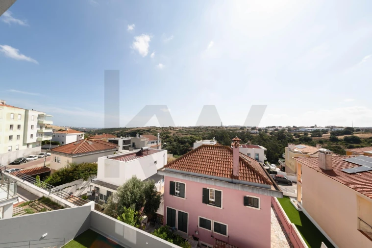 Moradia T5 para Venda em Porto Salvo Foto 24