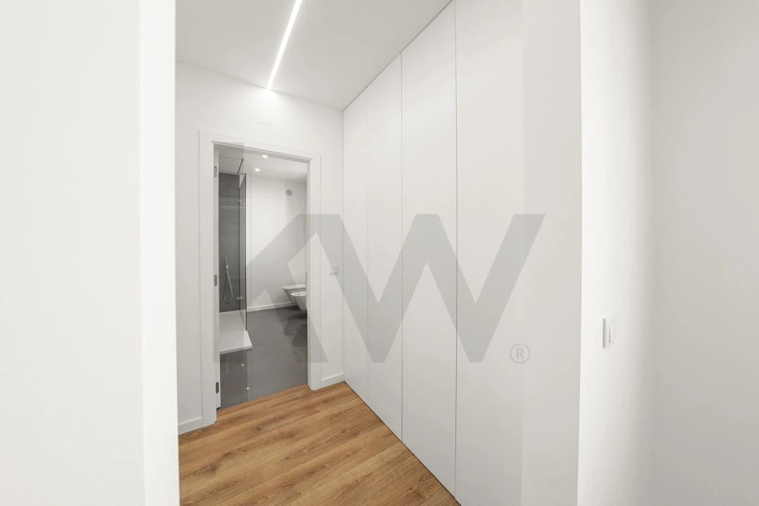 Moradia T5 para Venda em Porto Salvo Foto 40