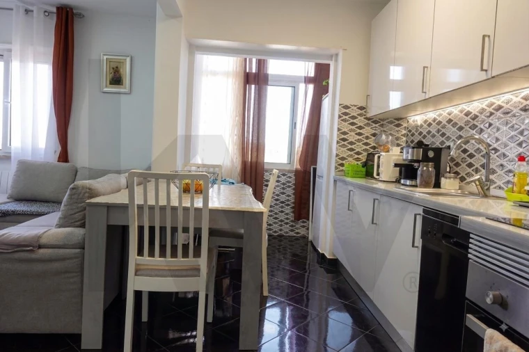 Apartamento T2 para Venda em Queluz e Belas Foto 5