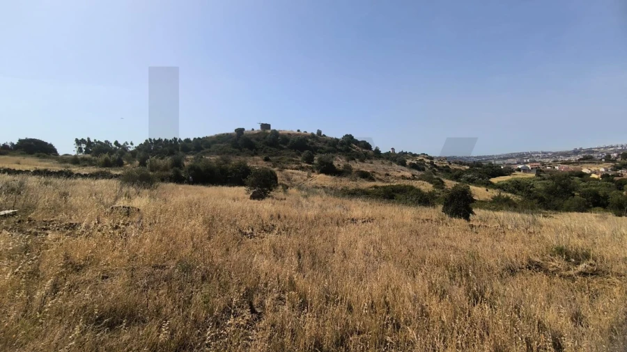 Terreno para Venda em Santo Antão e São Julião do Tojal Foto 5