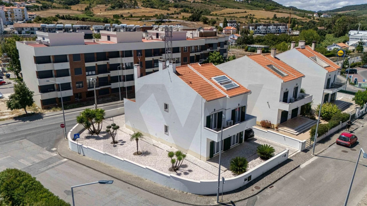 Moradia T4 para Venda em Arruda dos Vinhos Foto 18