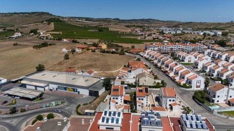 Moradia T4 para Venda em Arruda dos Vinhos