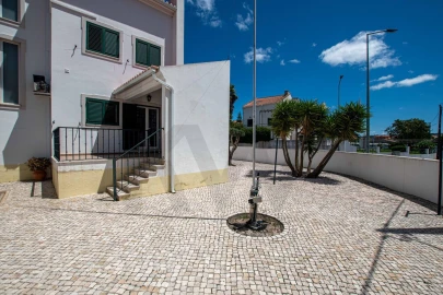 Moradia T4 para Venda em Arruda dos Vinhos