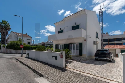 Moradia T4 para Venda em Arruda dos Vinhos