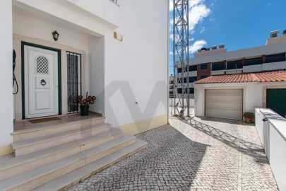 Moradia T4 para Venda em Arruda dos Vinhos