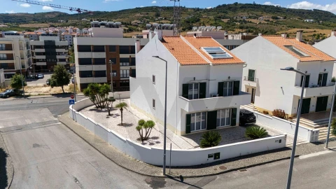 Moradia T4 para Venda em Arruda dos Vinhos