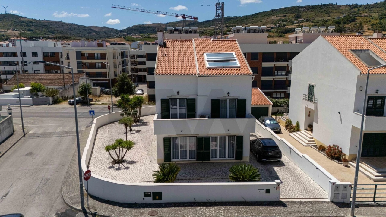 Moradia T4 para Venda em Arruda dos Vinhos Foto 1