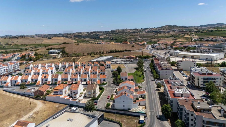 Moradia T4 para Venda em Arruda dos Vinhos Foto 51
