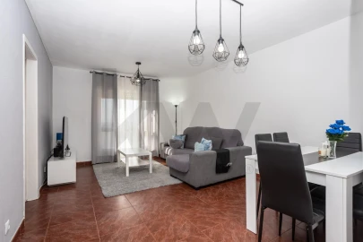 Apartamento T3 para Venda em Laranjeiro e Feijó