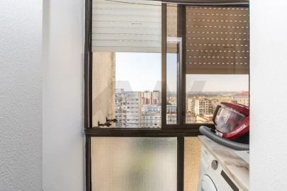 Apartamento T3 para Venda em Laranjeiro e Feijó