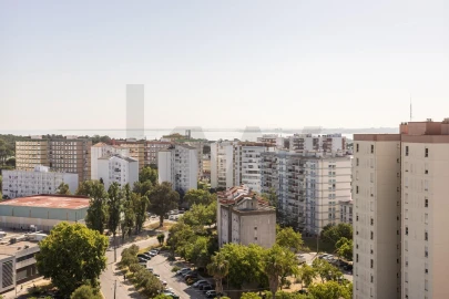 Apartamento T3 para Venda em Laranjeiro e Feijó