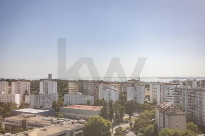 Apartamento T3 para Venda em Laranjeiro e Feijó