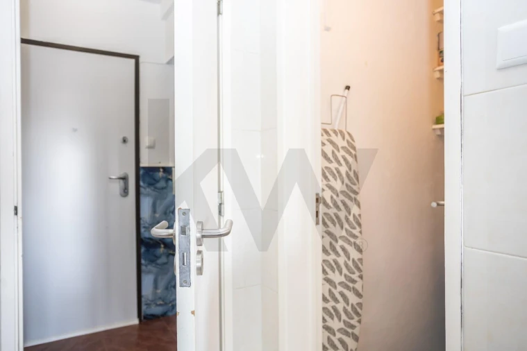 Apartamento T3 para Venda em Laranjeiro e Feijó Foto 8