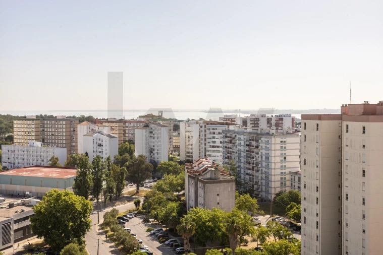Apartamento T3 para Venda em Laranjeiro e Feijó Foto 21