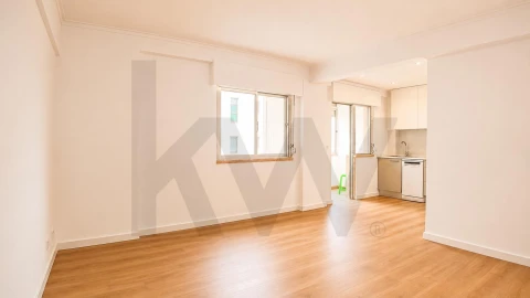 Apartamento para Venda em Agualva e Mira-Sintra