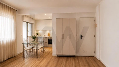 Apartamento para Venda em Agualva e Mira-Sintra
