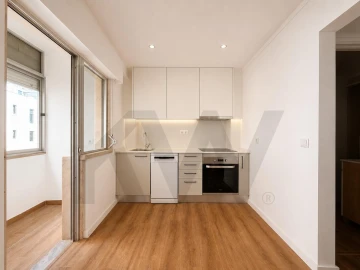 Apartamento para Venda em Agualva e Mira-Sintra
