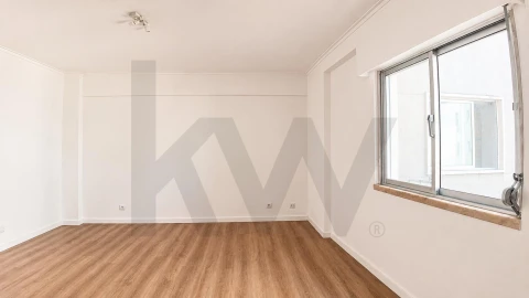 Apartamento para Venda em Agualva e Mira-Sintra
