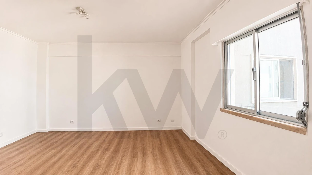 Apartamento para Venda em Agualva e Mira-Sintra Foto 3