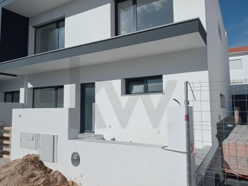 Moradia T3 para Venda em Corroios