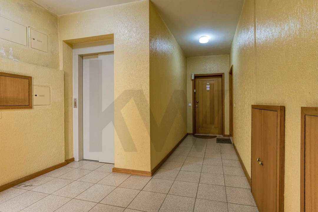 Apartamento T3 para Venda em Grijó e Sermonde Foto 4
