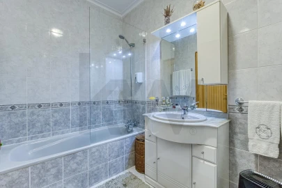 Apartamento T3 para Venda em Grijó e Sermonde
