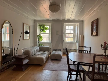 Apartamento T2 para Arrendamento em Campo de Ourique