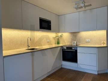 Apartamento T2 para Arrendamento em Campo de Ourique