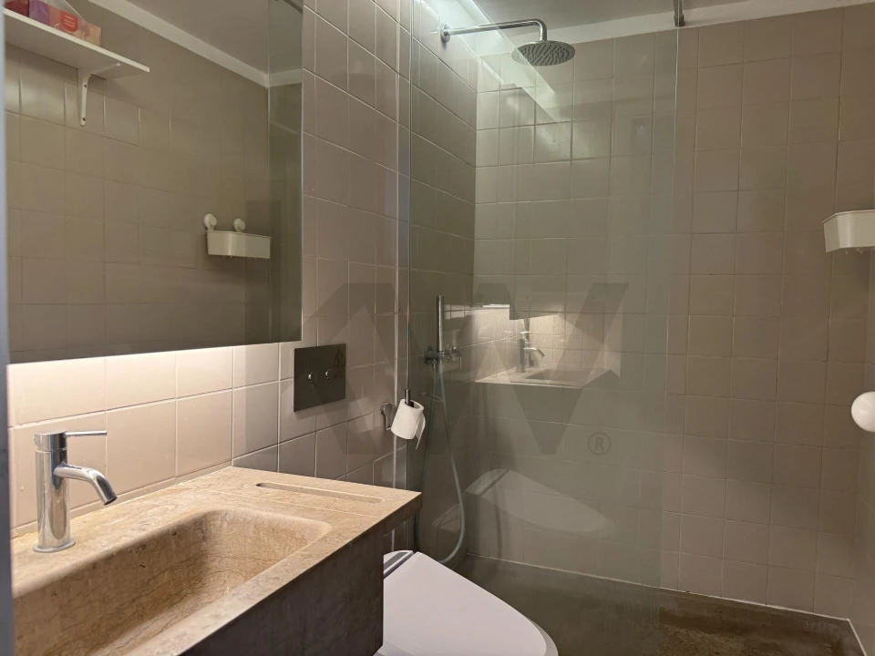 Apartamento T2 para Arrendamento em Campo de Ourique Foto 18