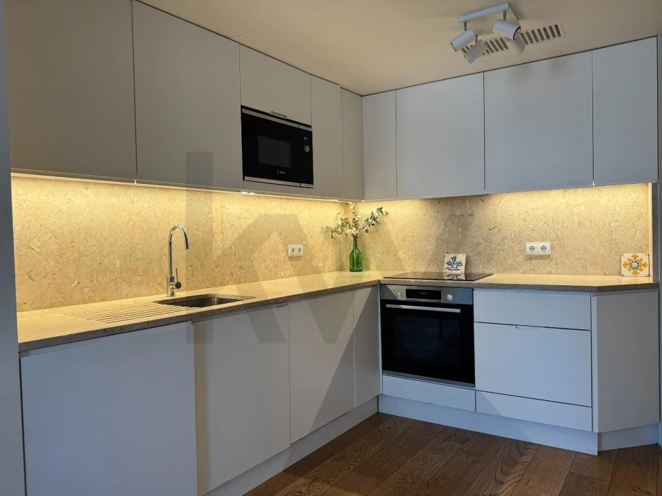 Apartamento T2 para Arrendamento em Campo de Ourique Foto 13