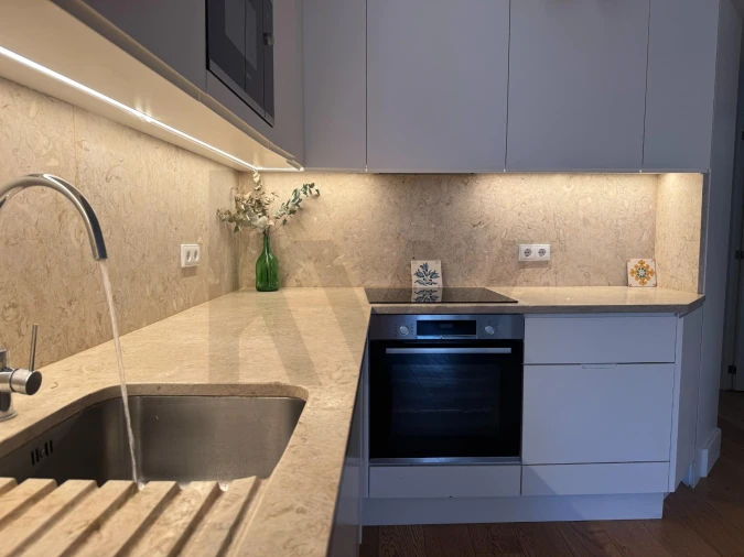 Apartamento T2 para Arrendamento em Campo de Ourique Foto 12