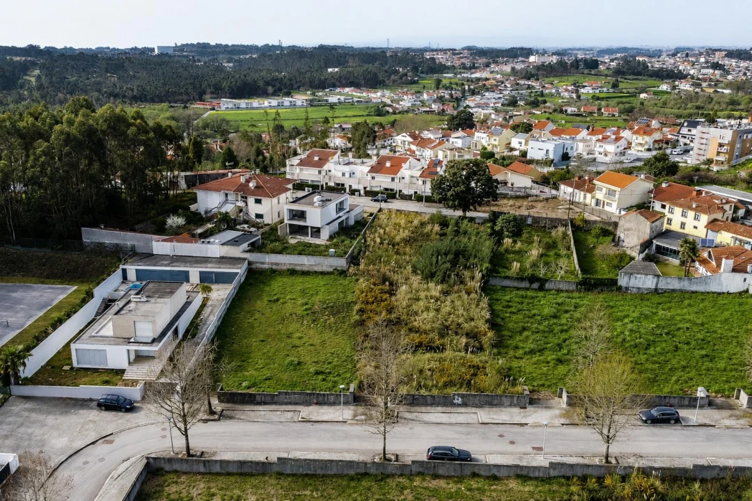 Terreno para Venda em Grijó e Sermonde Foto 17