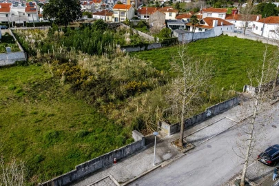 Terreno para Venda em Grijó e Sermonde