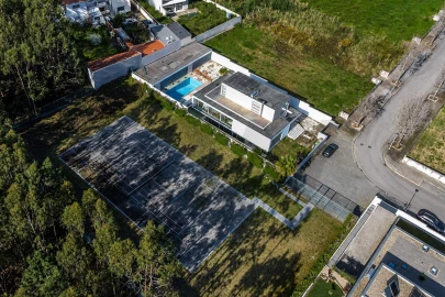 Terreno para Venda em Grijó e Sermonde