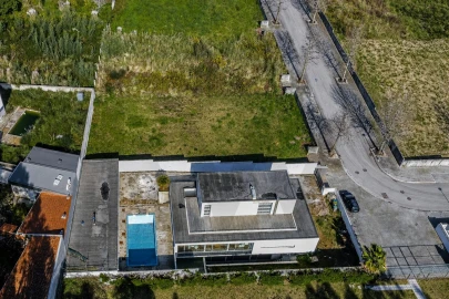 Terreno para Venda em Grijó e Sermonde