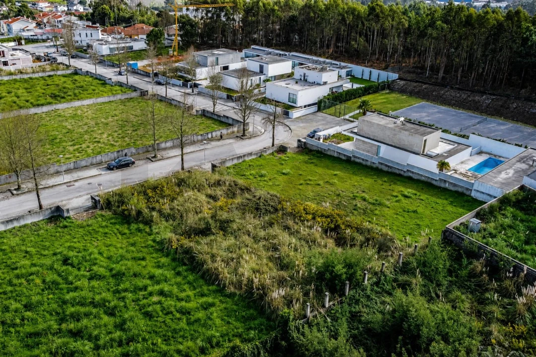 Terreno para Venda em Grijó e Sermonde Foto 11