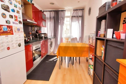 Apartamento T1 para Venda em Alfragide