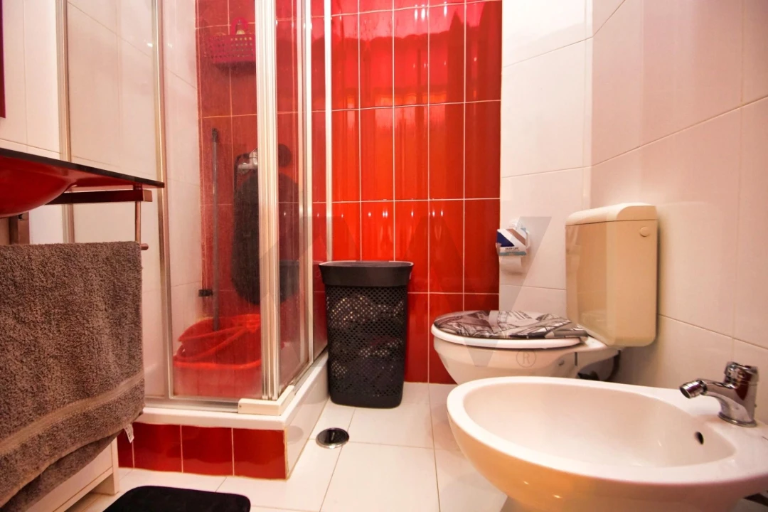 Apartamento T1 para Venda em Alfragide Foto 10