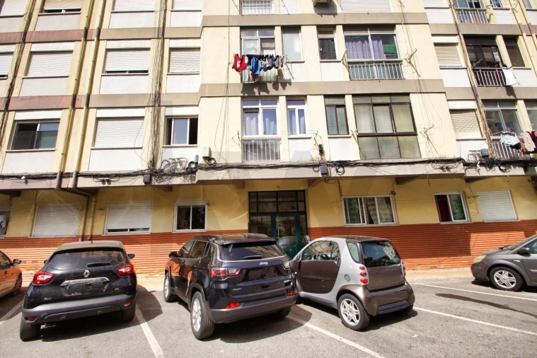 Apartamento T1 para Venda em Alfragide Foto 2