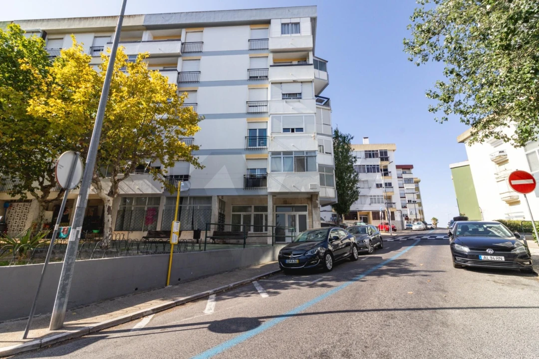Apartamento T2 para Venda em Sacavém e Prior Velho Foto 12